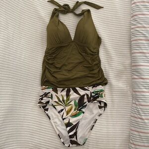Gibson Latimer Swim Top and Bottom Medium